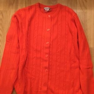 Women’s Sweater Medium